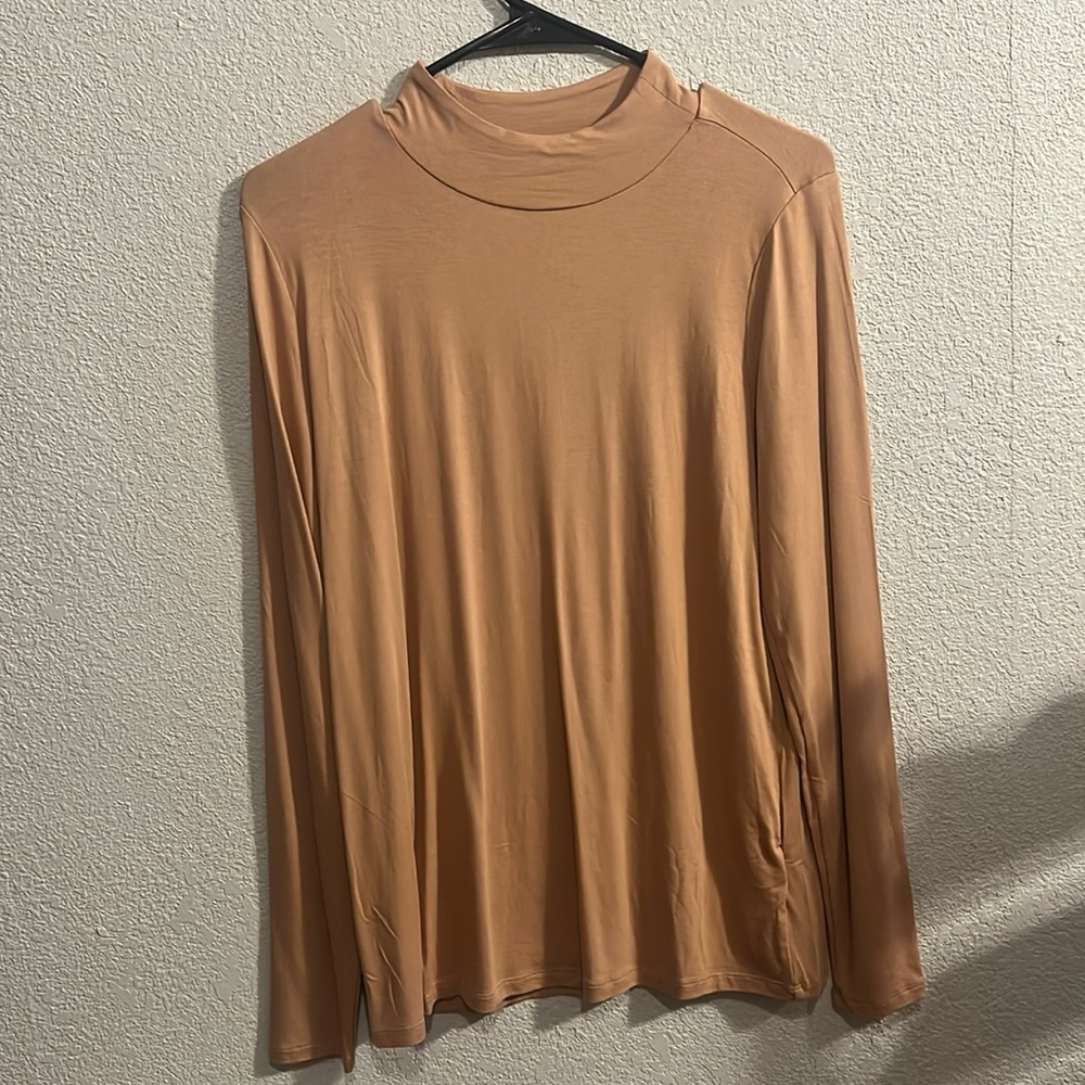 🤎G By Giuliani Mock Neck Top🤎